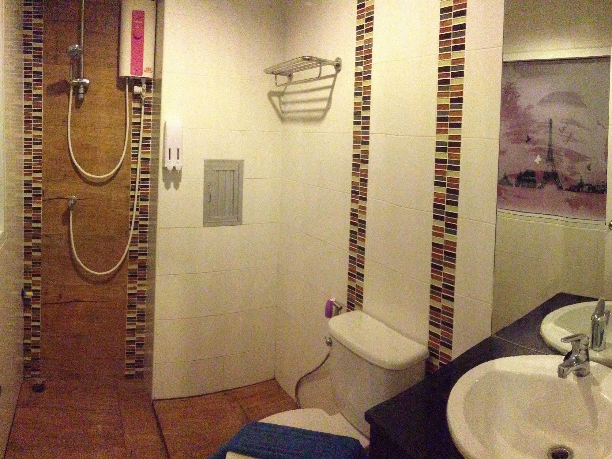 Onibaku Hotell 2*