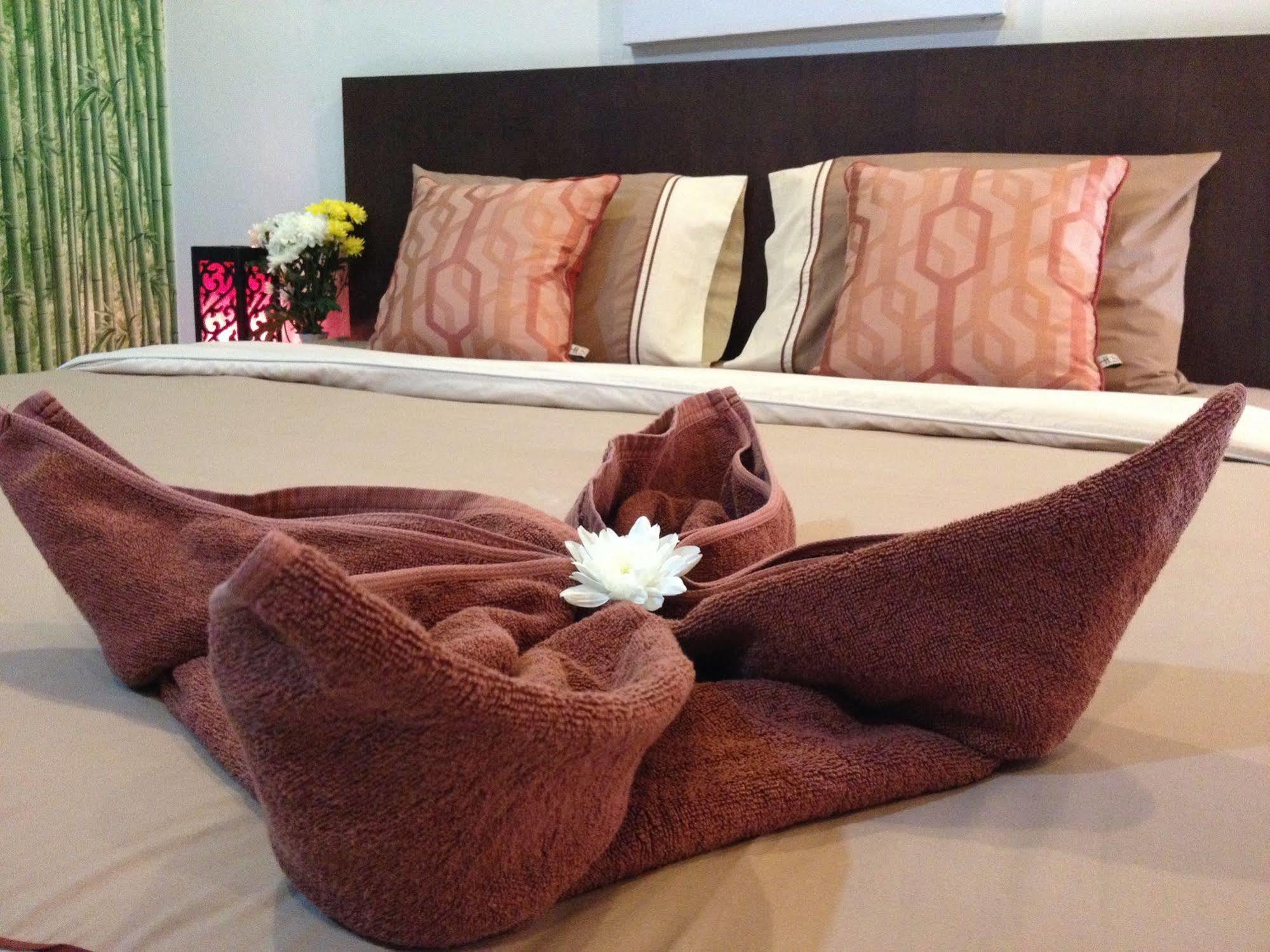Onibaku Hotell 2*